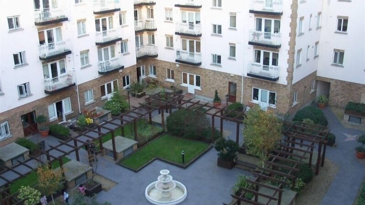 City Centre Dublin Apartment | Quietest 2/2 Flat in Central Dublin. Ideal Location - 15 min Walk to Everything
