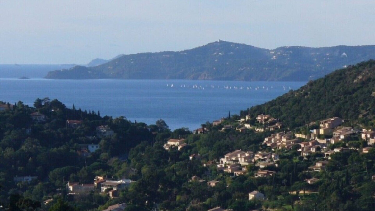 Le Rayol Villa | Quietly situated villa with sea view and heated pool in Rayol -Canadel free wifi
