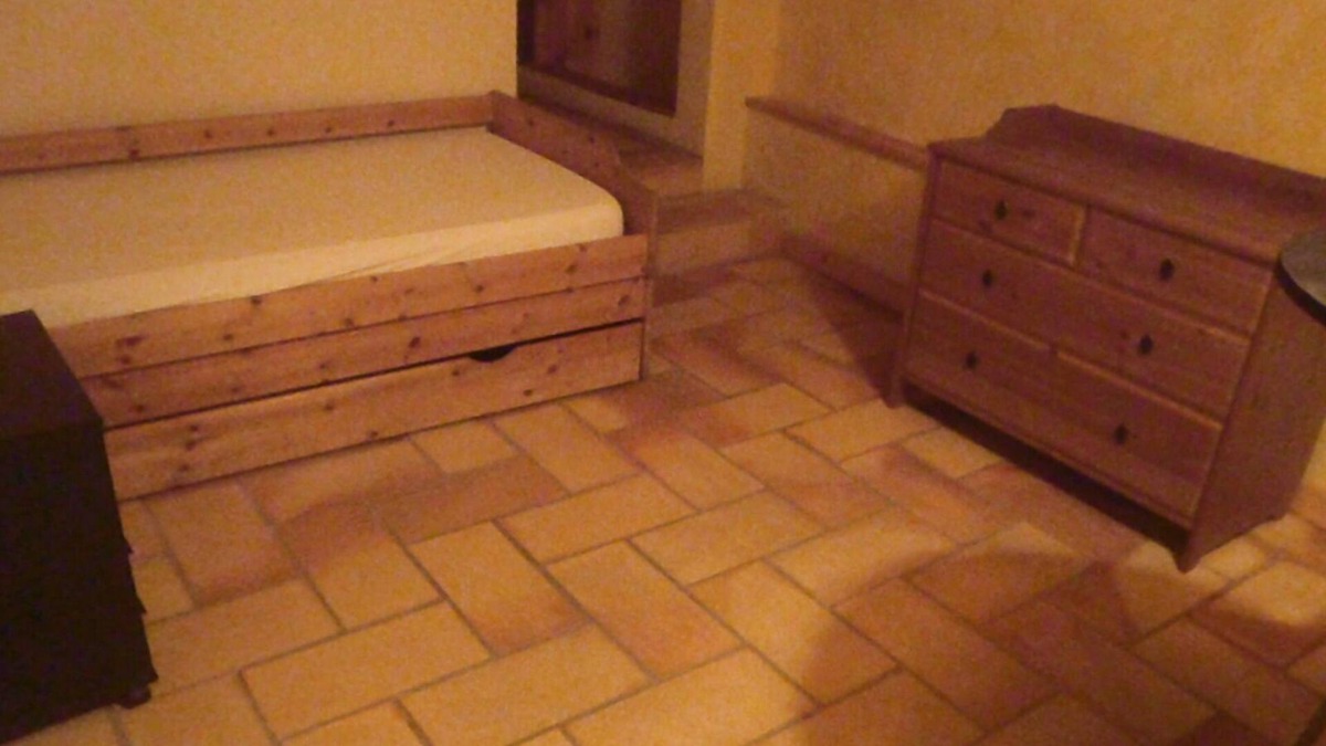 Farges Apartment | Quietly furnished studio