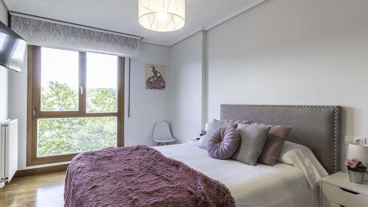 Barakaldo Apartment | Quietness and Comfort next to the Barakaldo Estuary