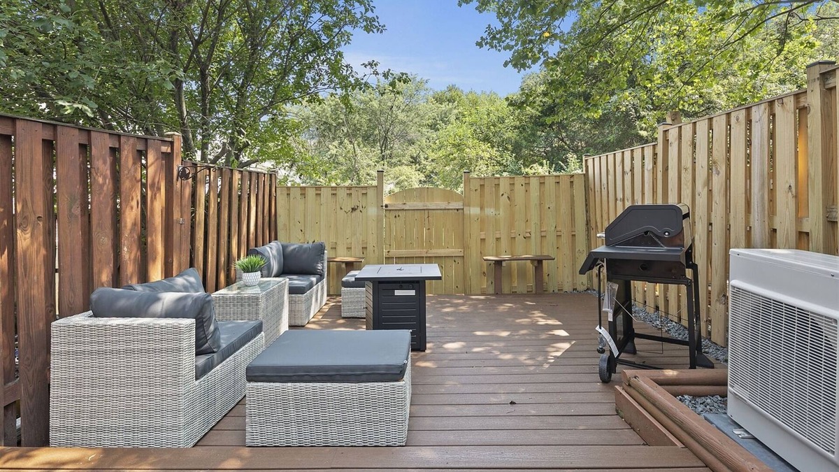 Countryside House | QuincyCharm: Exercise Equipment & 40 Mins to DC!