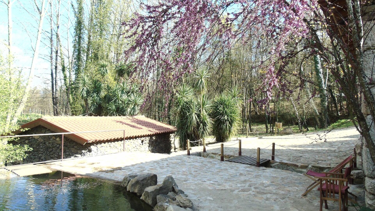 Molares Cottage | Quinta da Chouza AGROTURISMO e ENOTURISMO MOINHO N - Private beach - Free Wifi