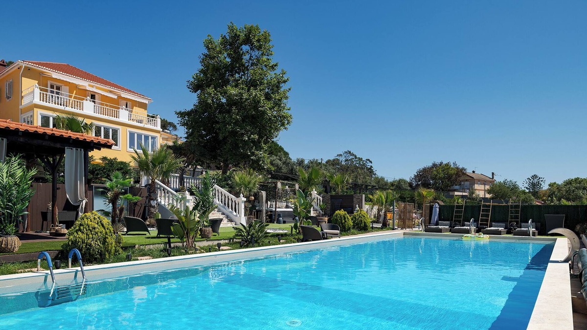 Odivelas House | Quinta da Fera - Exclusive Villa near Lisbon with Pool, Jacuzzi, BBQ, Sauna, Gym