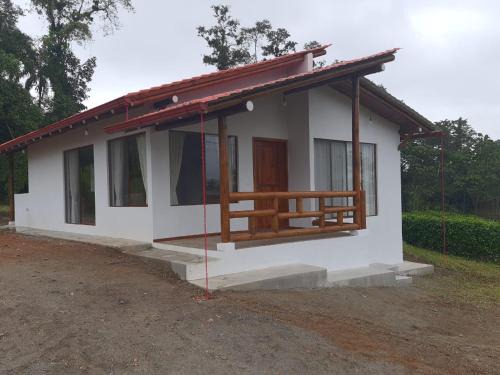 Pedro Vicente Maldonado Resort | Quinta Vacacional Puerto Quito - Urb Privada El Jardín
