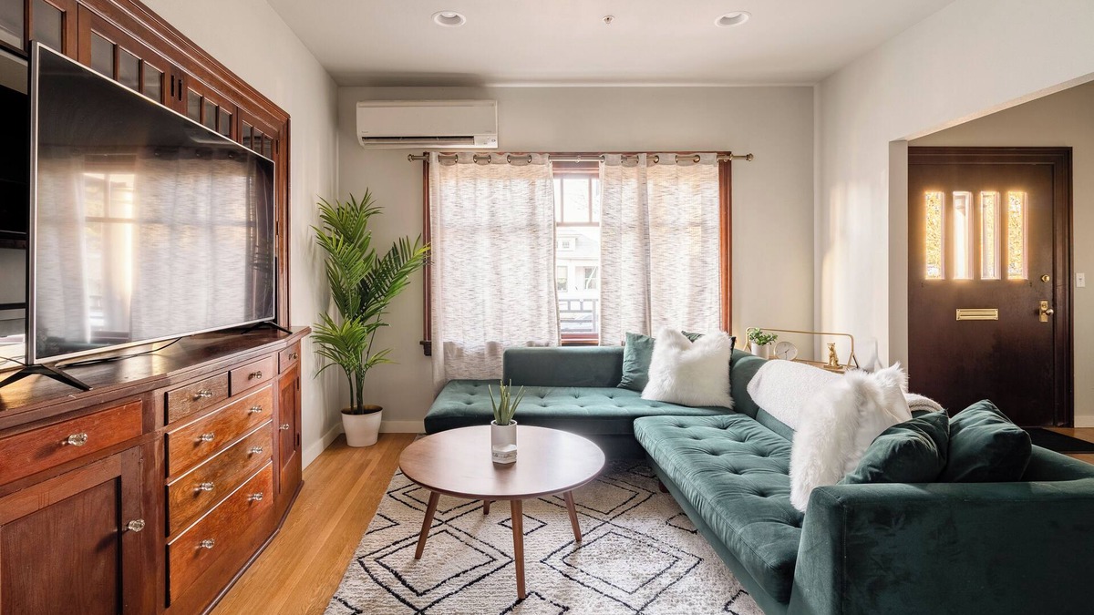 Kerns House | Quintessential 2BR Craftsman