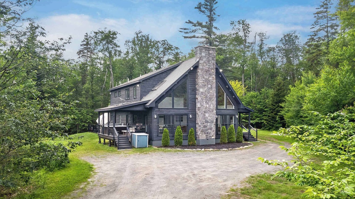 Becket House | Quintessential 6-BR Berkshires Lodge