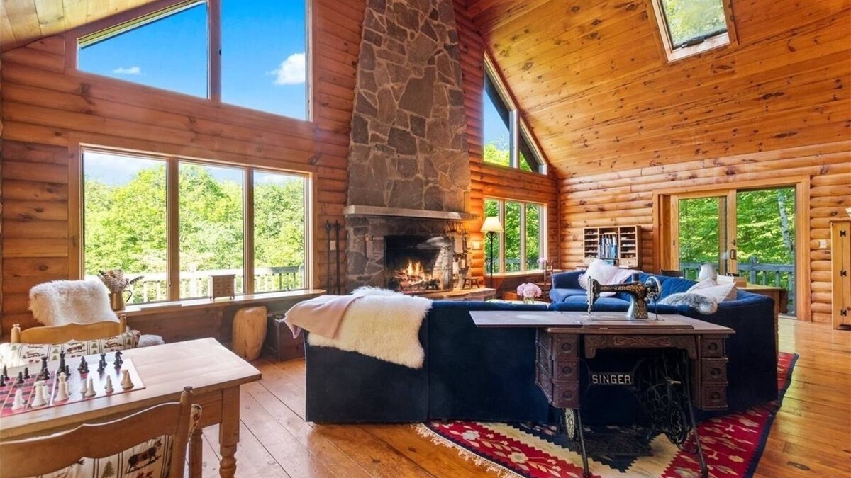 Dorset Cabin | Quintessential Cabin in the Woods near Town