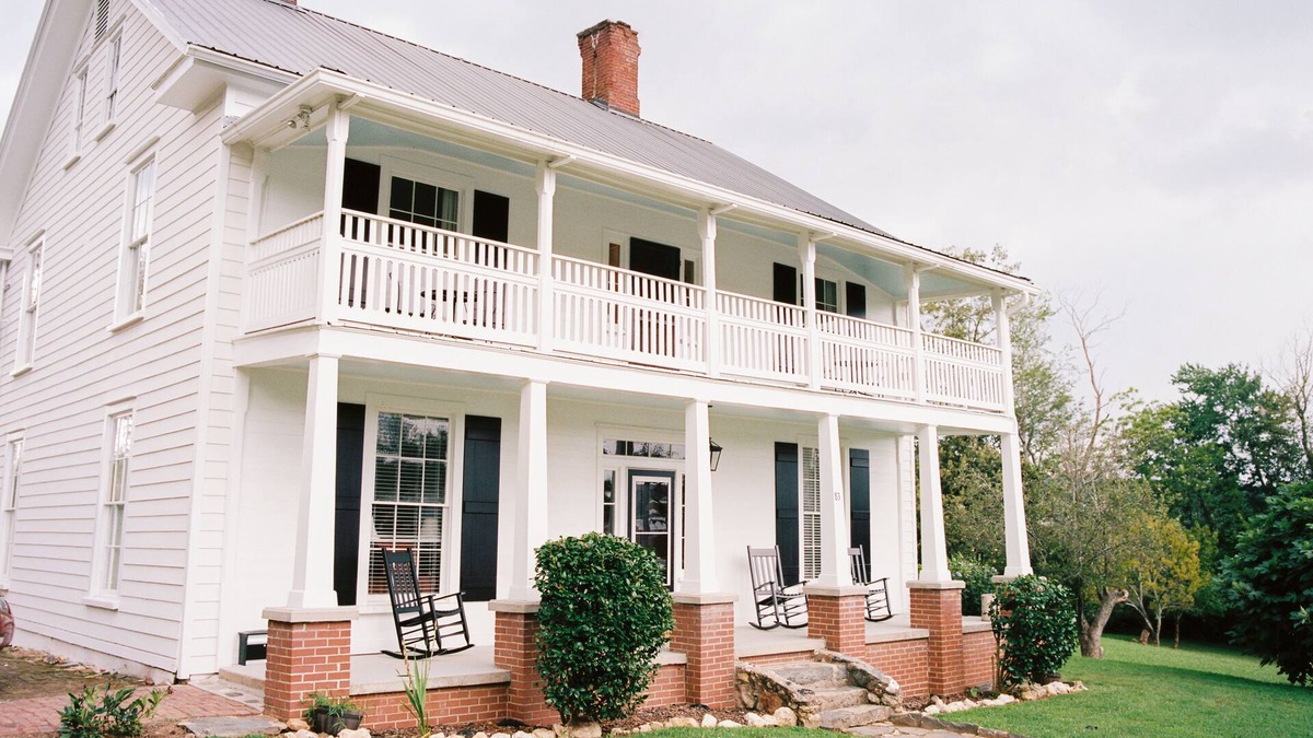 Dahlonega Other | Quintessential Farmhouse Experience In The Heart Of Downtown Dahlonega.