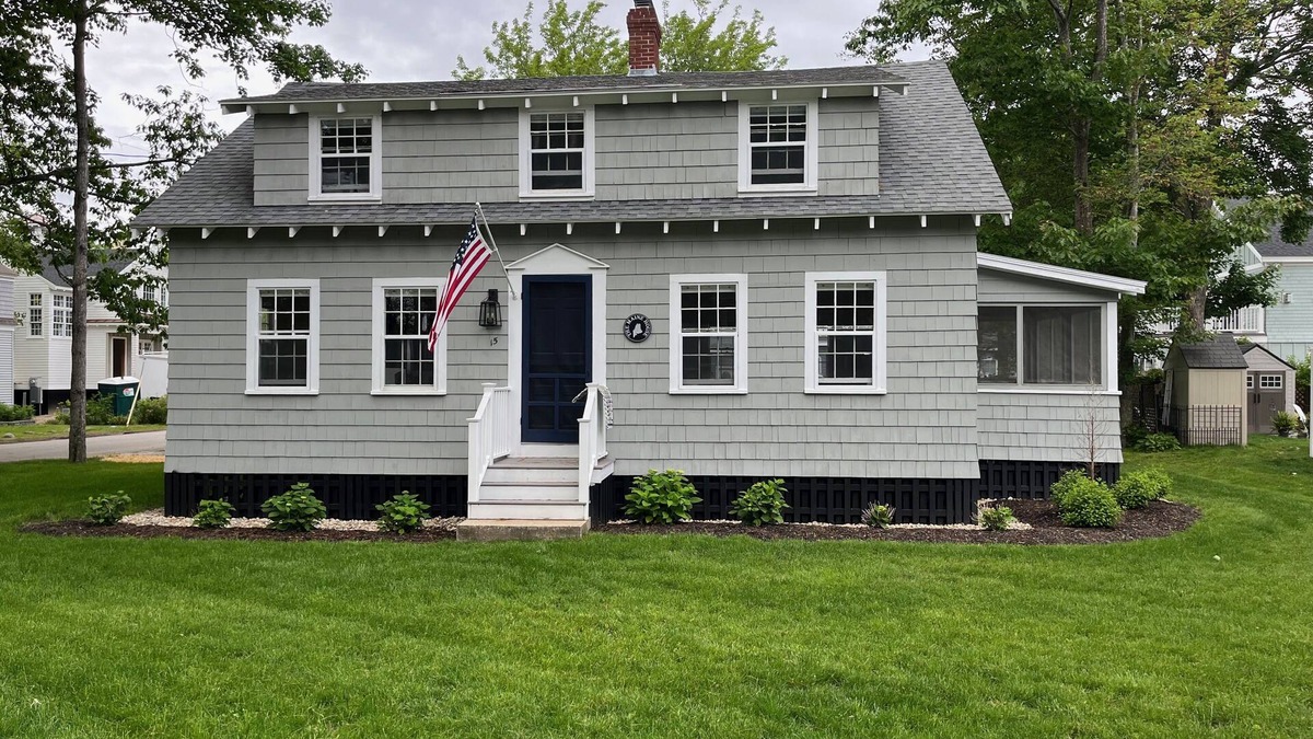 Kennebunkport Cottage | Quintessential Goose Rocks Beach Cottage in Prime Location