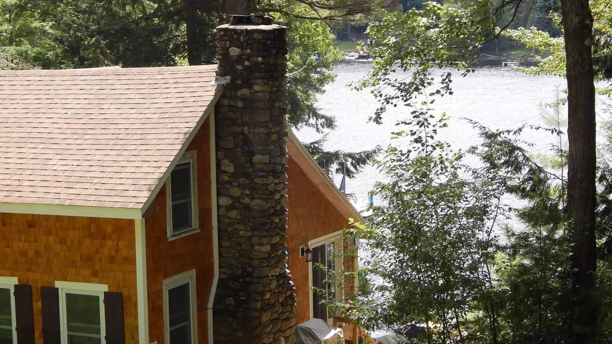 Acworth Cottage | Quintessential New England Lake Front Cottage