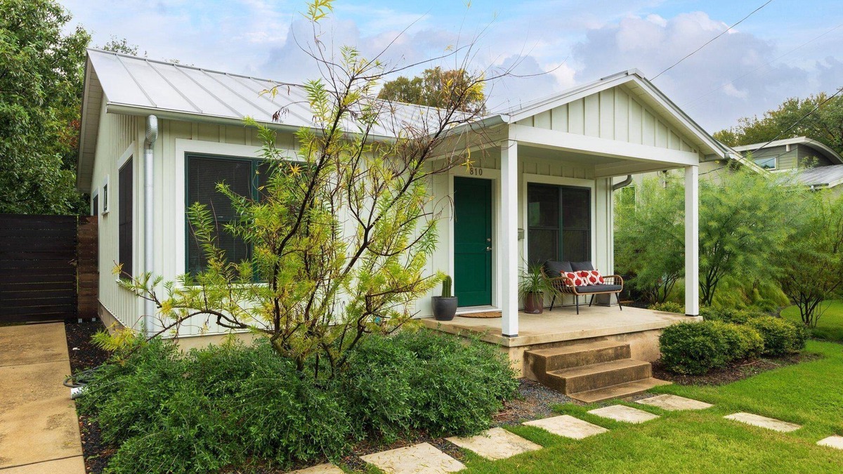 Barton Heights House | Quintessential Zilker Bungalow