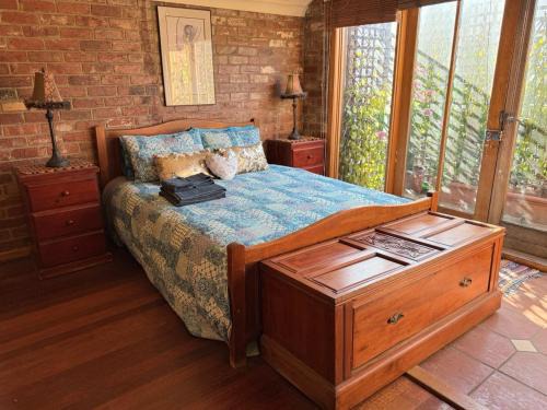 Brunswick Apartment | Quirky and Colourful on Foodies Favourite Lygon St