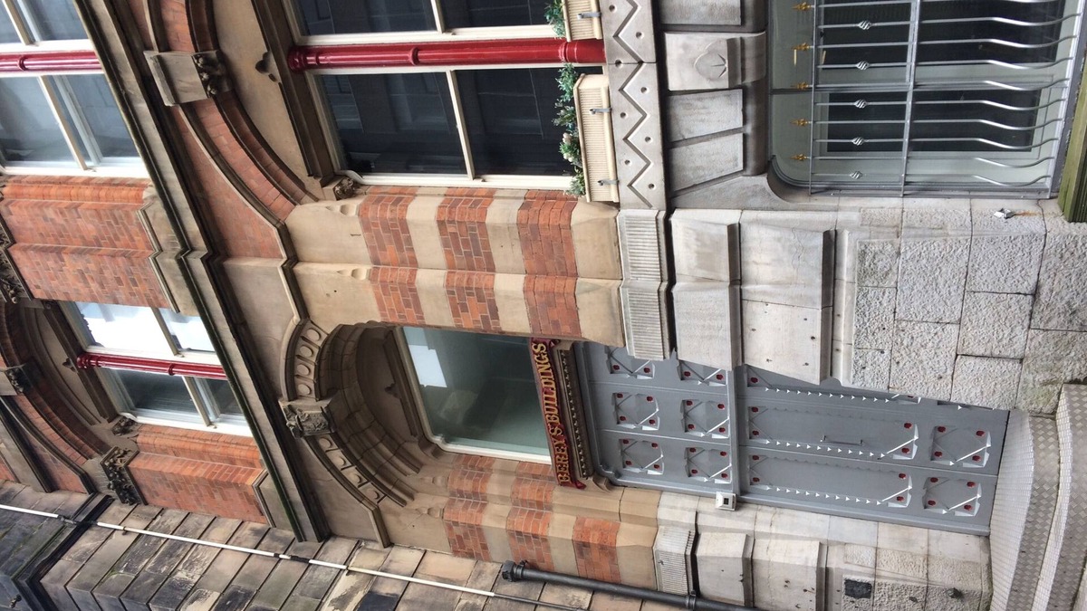 Liverpool City Centre Apartment | QUIRKY LOFT IN LIVERPOOL CITY CENTRE