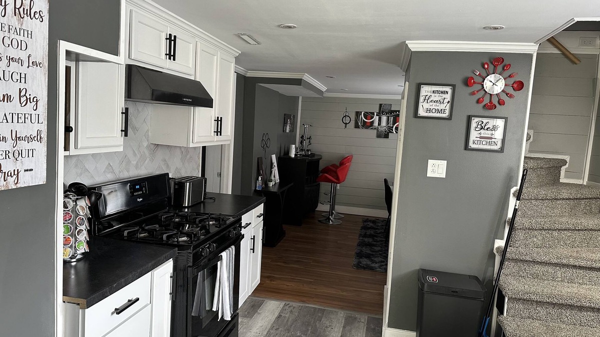 Westover House | Quite and Peaceful Modern Home Away From Home in the Mountain State!