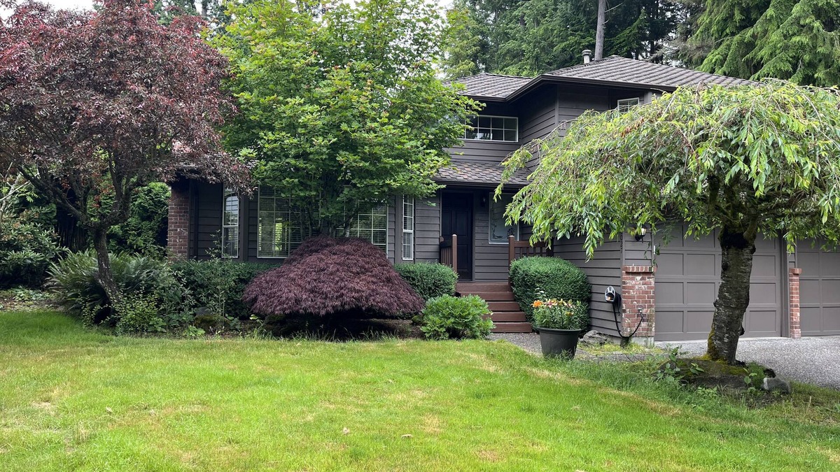 Edmonds House | quite and private near trails and downtown