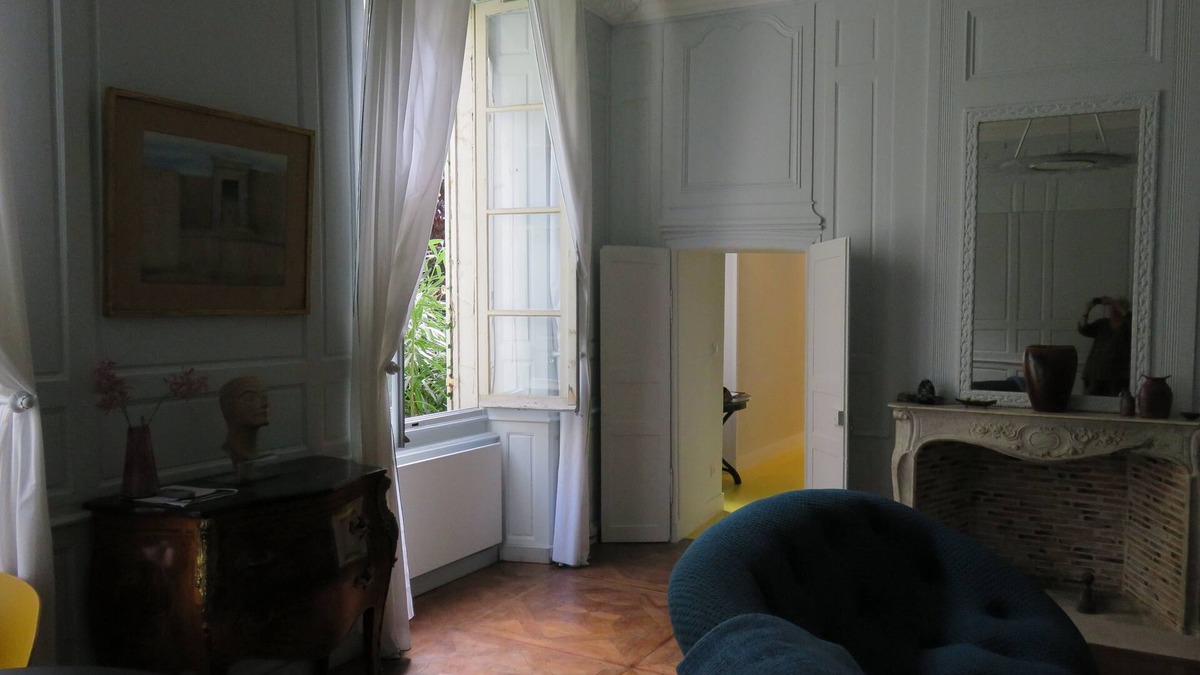 La Rochelle City Centre Apartment | Quite apartment on garden, ideally located in the heart of La Rochelle