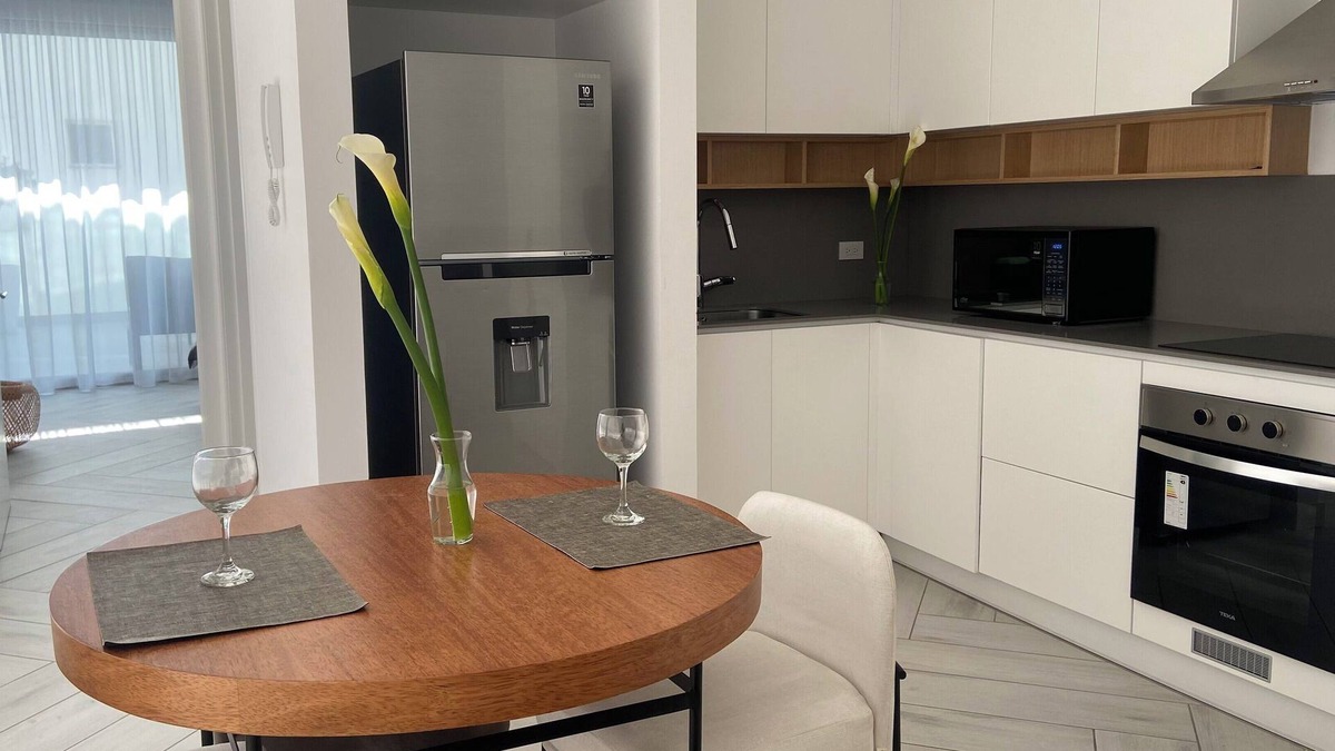 Gonzalez Suarez Apartment | Quito Oasis Retreat: Luxury Condo with Private Patio and Pool