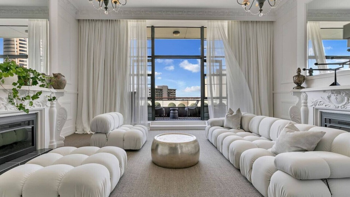 Auckland Central Business District Apartment | QV Stays Luxurious Heritage Style Hideaway