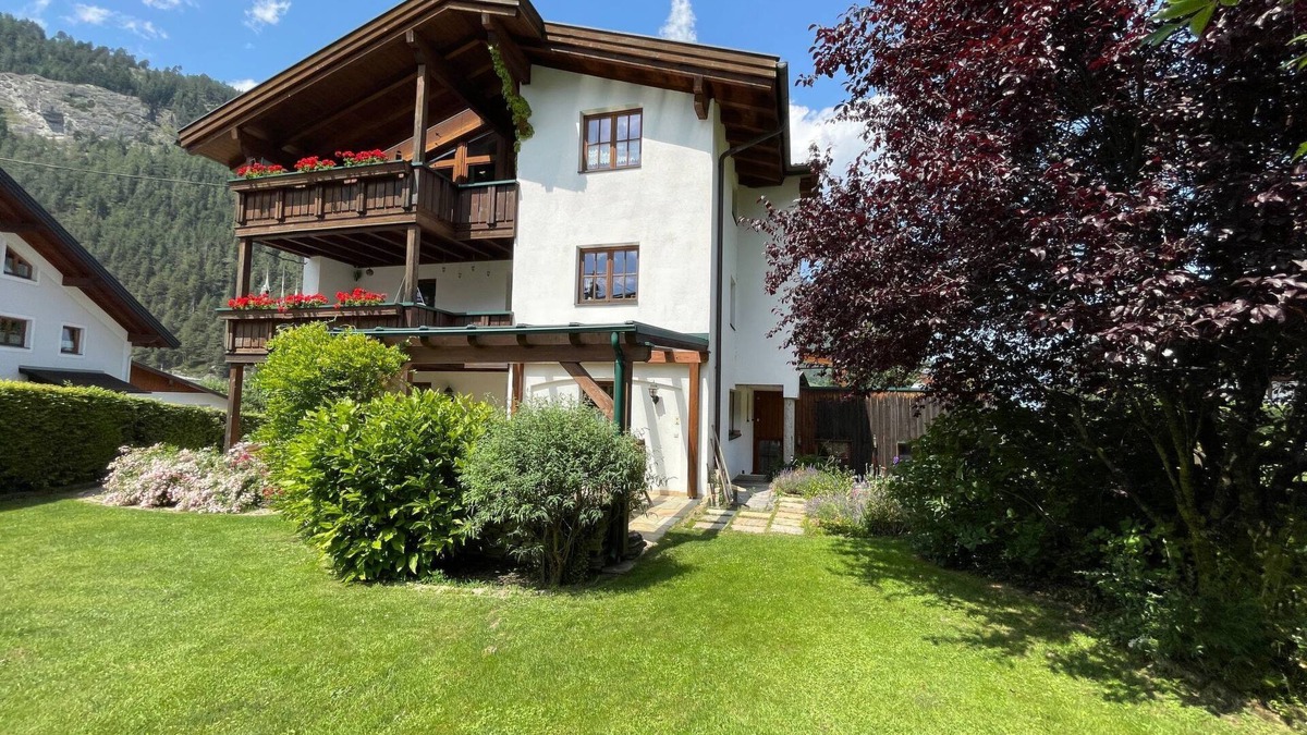 Pfunds Apartment | Rätia III by Interhome