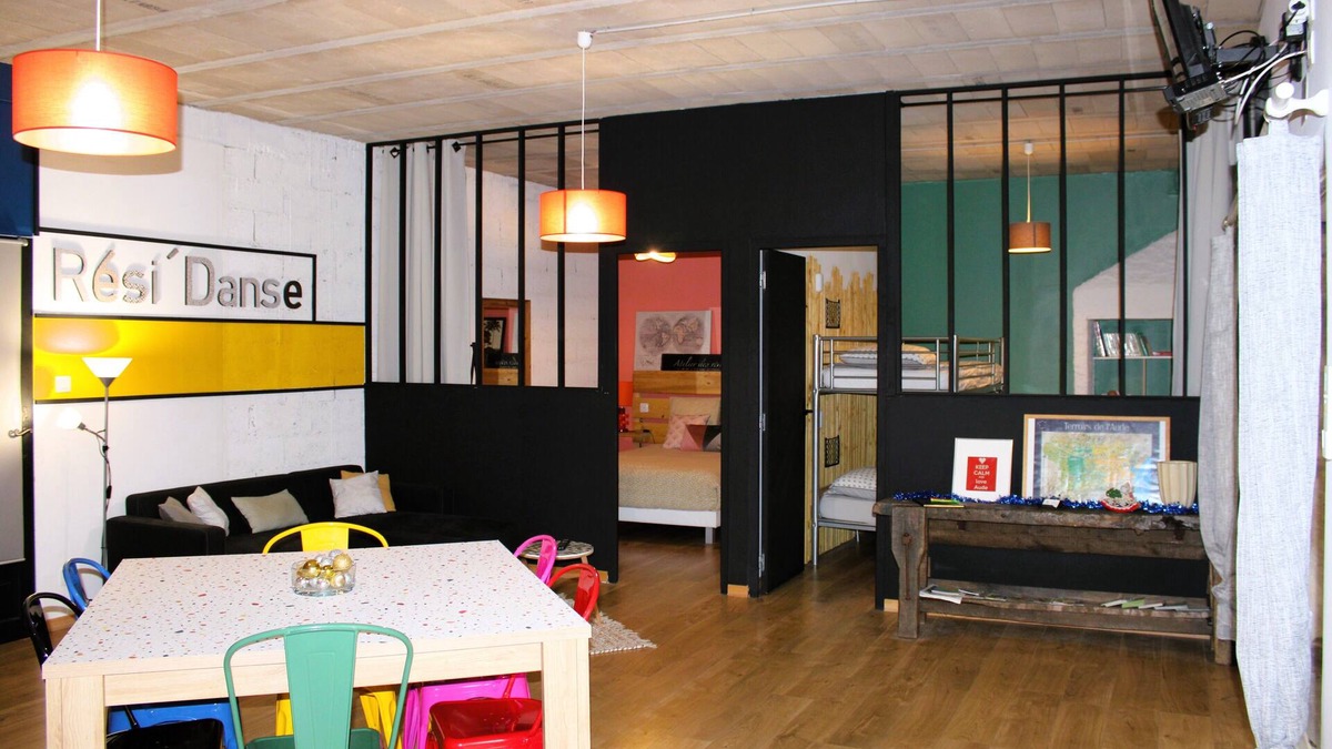 Lezignan-Corbieres Apartment | 🖤 Rési'Danse 🖤 Piscine Clim Wifi Centre ville 5 people