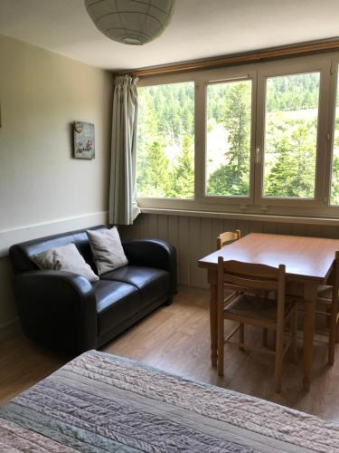 Laveissiere Apartment | RÉSID BEC DE L AIGLE Studio 22 - LE LIORAN