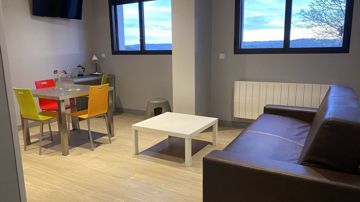 Alleuze Apartment | Résidence Apparten Ville Appartement 4 Personnes