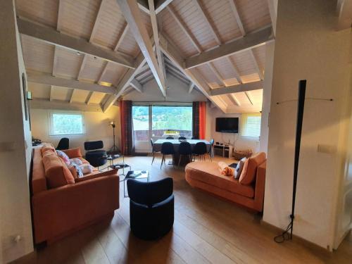 La Salle-les-Alpes Apartment | Résidence Grand Serre Che A - Appartement rénové et spacieux · Accès pistes par navette · Linge ménage et Wifi inclus MAE-4754