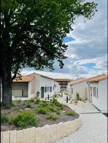 Jonzac Apartment | Résidence Grand Tilleul