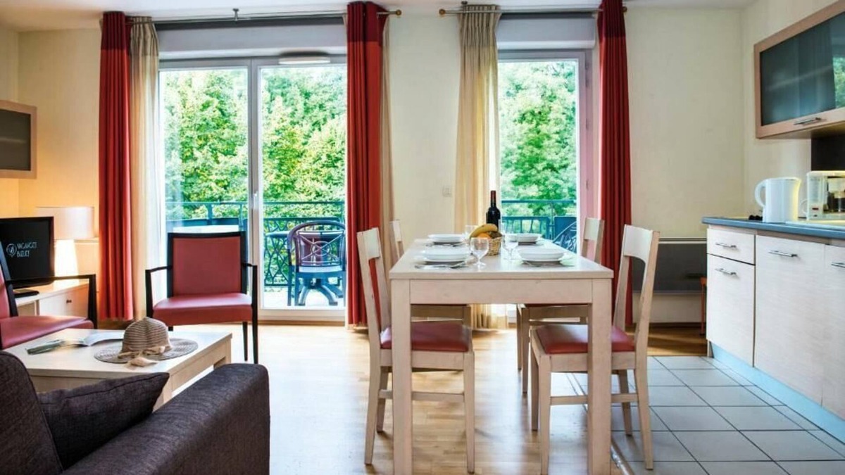 Divonne-les-Bains Apartment | Résidence La Villa du Lac *** - 3 Rooms 6 People Duplex