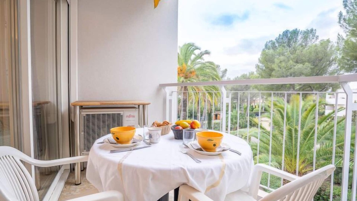 Boulouris-sur-Mer Apartment | Résidence Le Boréal by Interhome