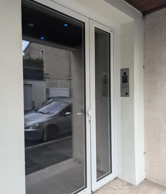 Centre-ville rive gauche Apartment | Résidence M - LAVALOC