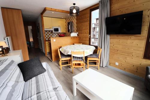 Le Lavachet Apartment | Résidence Soldanelles - Appartement rénové·Proche des pistes·Balcon MAE-0714