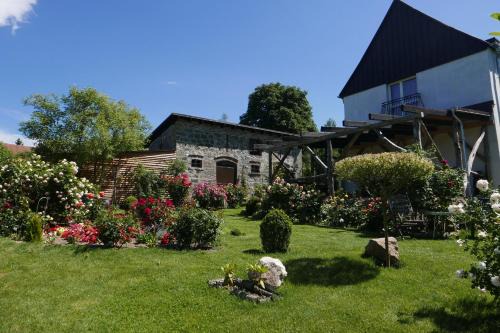 Gryfow Slaski House | Róże i Jabłonie Agroturystyka