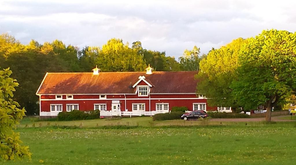 Hjo Municipality Bed & Breakfast | Röda Stallet Bed & Breakfast