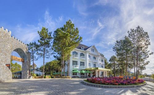 Phuong Resort | Rừng Lá Kim Resort