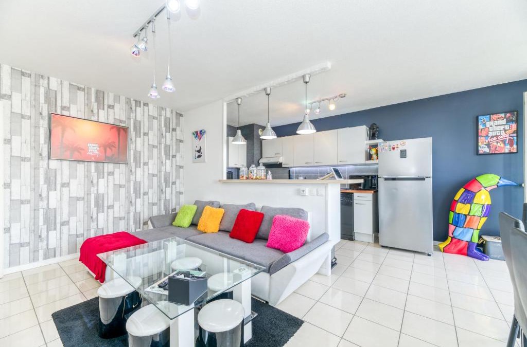 Secteur 6 Apartment | R'Apparts T3 Pop Culture