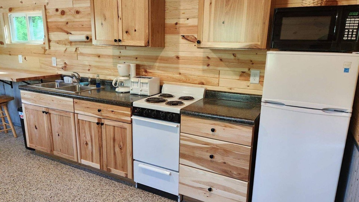 Alma Cabin | R & K Cozy Cabin