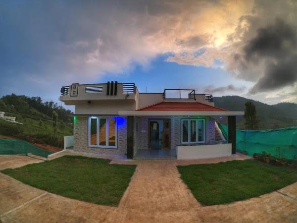 West Mere Villa | R k n Villa