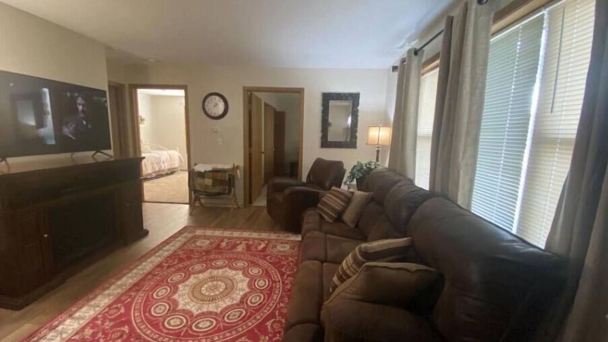 Sioux Falls Apartment | R Place - Peaceful and quiet apartment! nEasy access to all surrounding area.