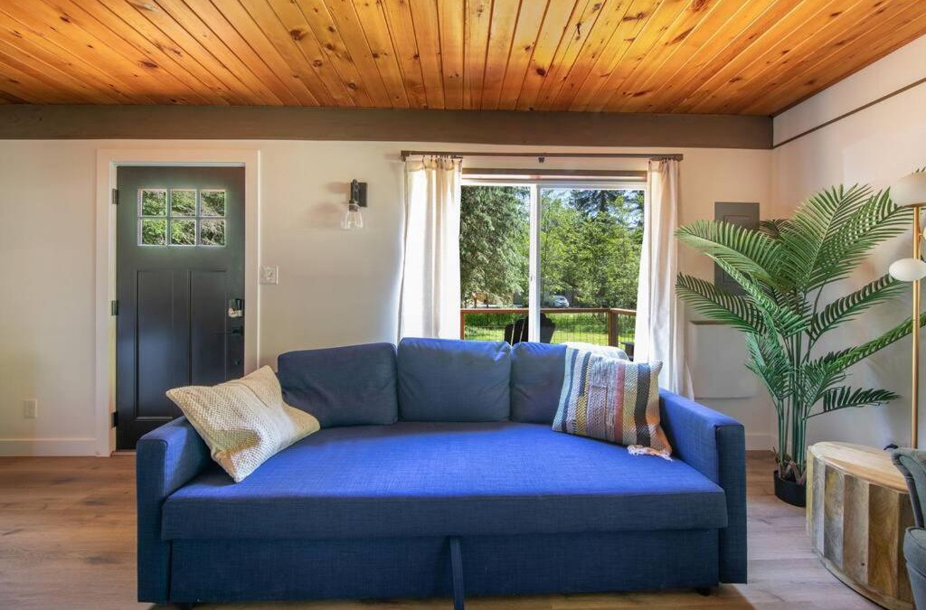 Paradise Estates Ski Chalet | R & R Chalet at Mt. Rainier