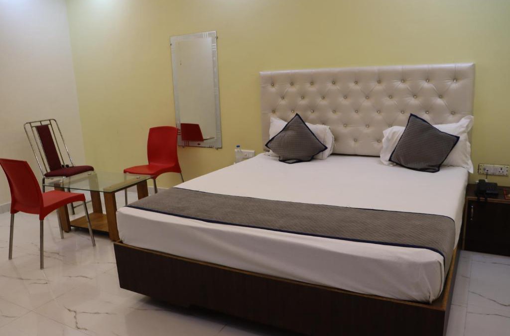 Robertsganj Hotel | R.S GRAND HOTEL