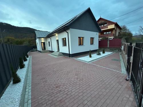 Tirgu Ocna House | R & T Apartments