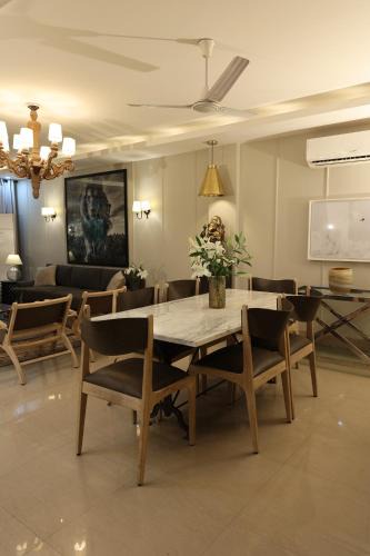 Green Park Villa | R6 Luxury Peacefull & Comfortable