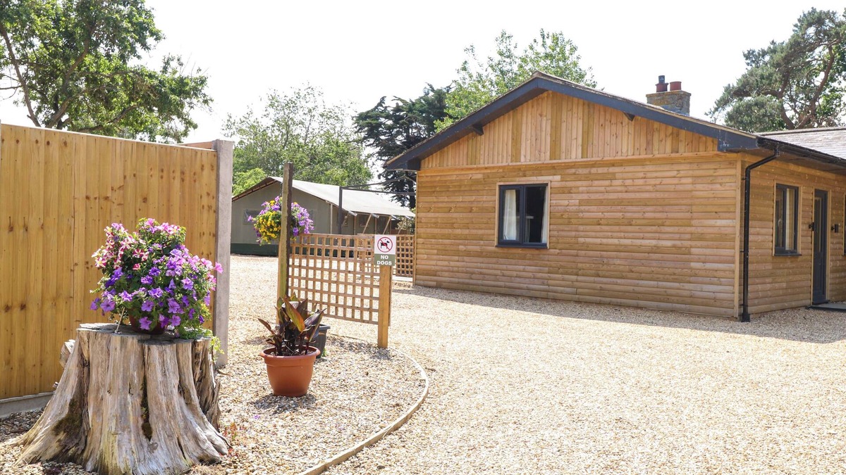 Ringstead Cottage | Rabbit Warren Lodge