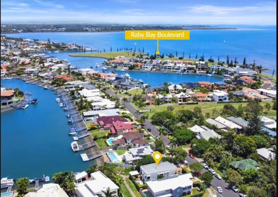 Raby Bay Villa | Raby Bay Scenic Canals Getaway