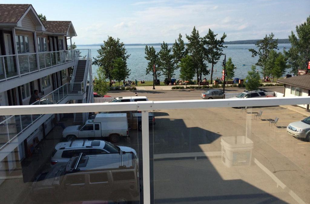 Sylvan Lake Hotel | Raccoon Lodge Motel