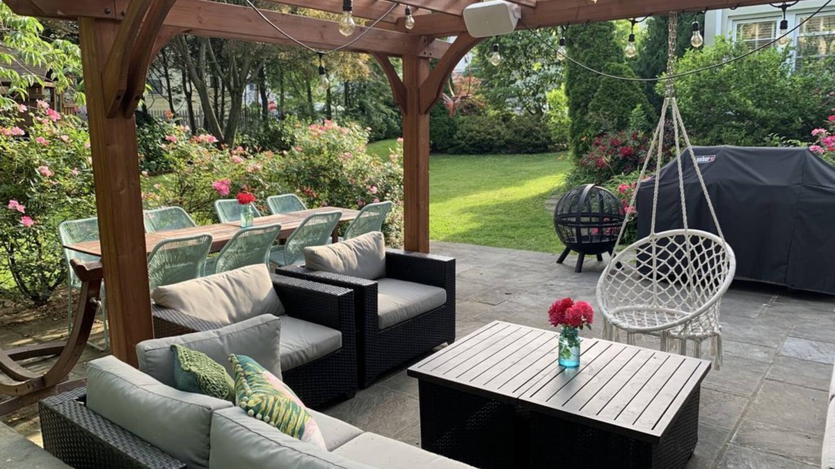 New Rochelle House | Rachel’s Retreat- 20 mins to NYC! Walk to train and town.