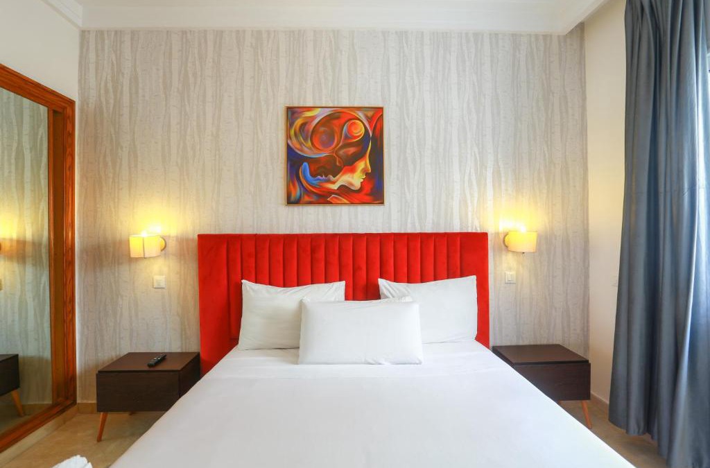 Racine Apartment | Racine appartement near twin center #heart of town
