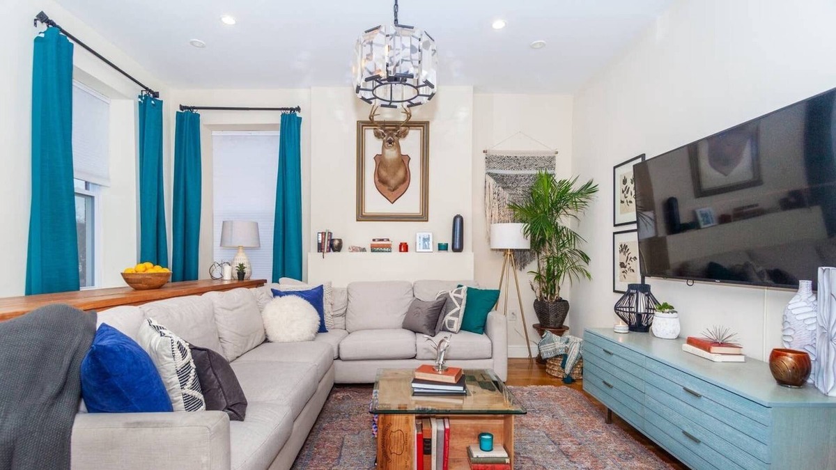 Highland Park House | Radiant Luxury Getaway | Near South End