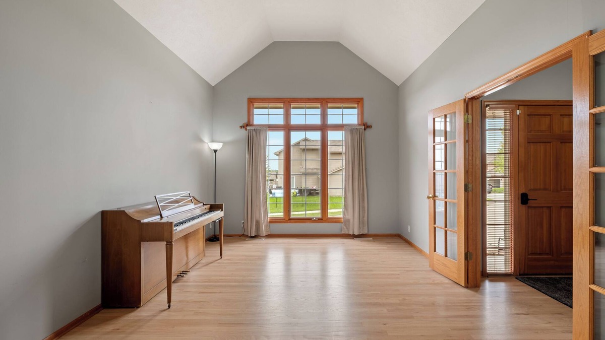Millard House | Radiant Oaks Retreat - Pool - Hot tub - Game Room - Family Home